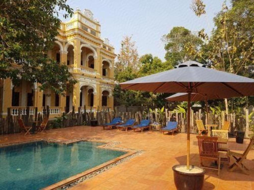 Hotel Le Relais De Chhlong Kratie Exterior foto