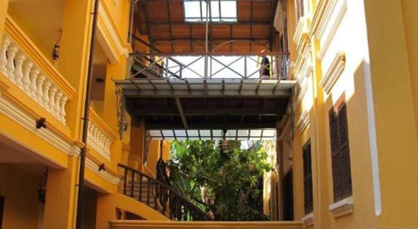 Hotel Le Relais De Chhlong Kratie Exterior foto